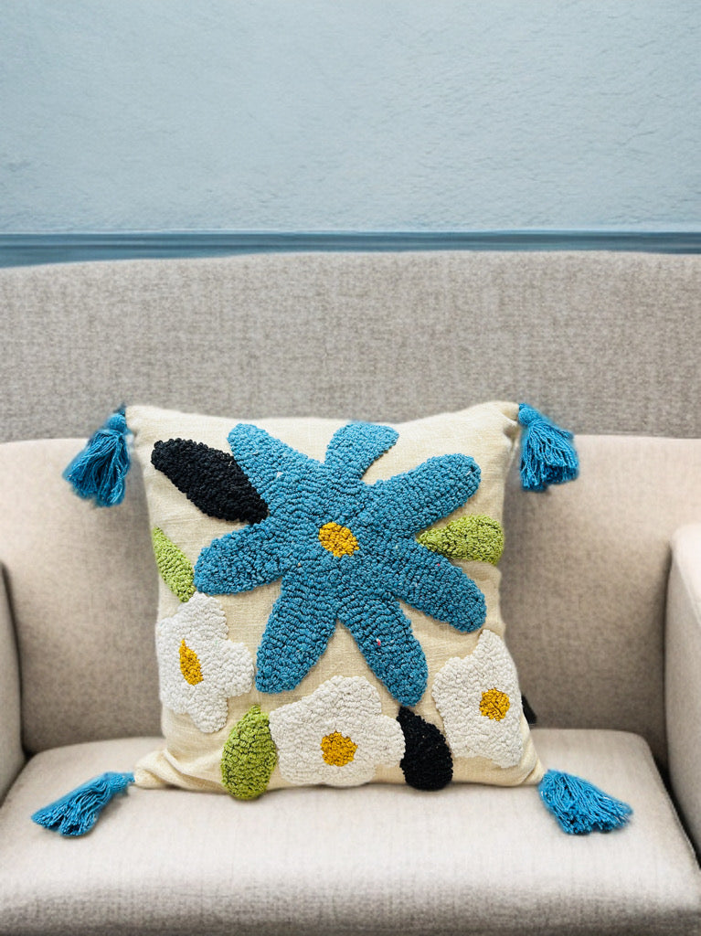 Knotted Embroidered Cushion Cover (16"x16")