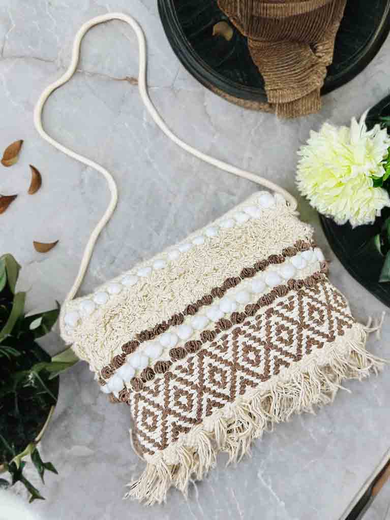 Bohemian Sling Bag – Fringe Crossbody with Zipper & Inner Pocket