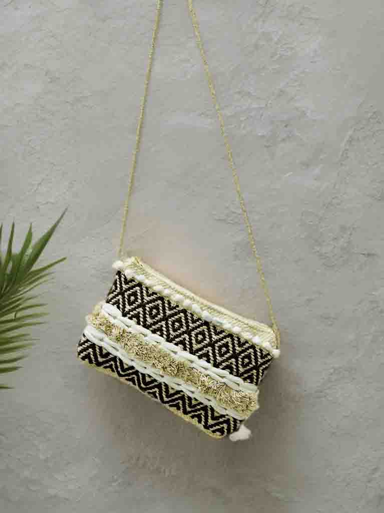 Handmade Boho Crossbody – Stylish, Compact & Perfect for Travel