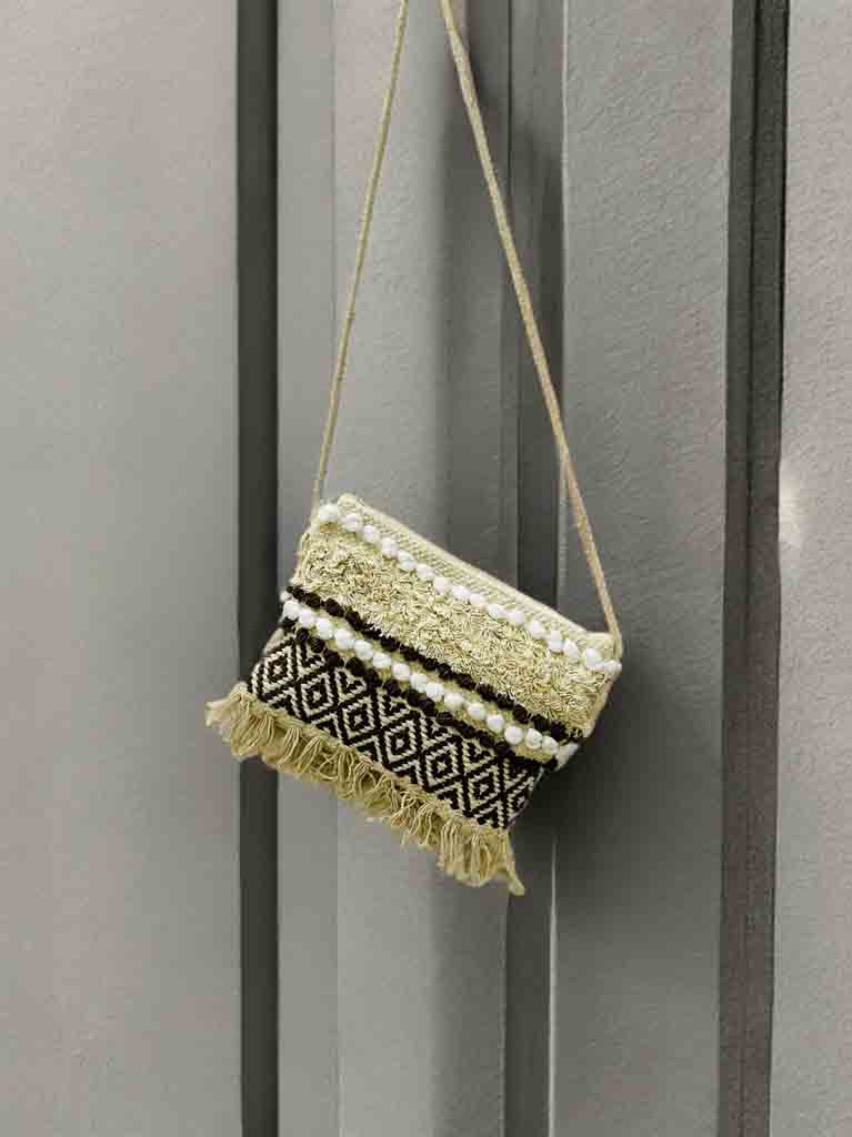 Bohemian Sling Bag – Fringe Crossbody with Zipper & Inner Pocket